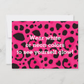 Roze Leopard Glow Golf Golfen Party Uitnodigingen (Achterkant)