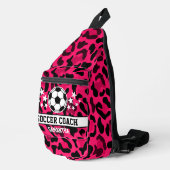 Roze Leopard Print Voetbal coach naam Sling Bag (Rechterhoek)