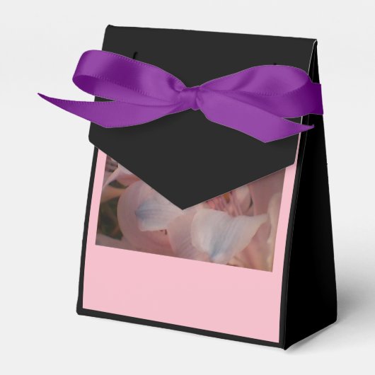 Roze Lily Paarse Ribbon Bedankdoosjes (Voorkant Zijde)