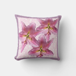 Roze Lily Sierkussen 3