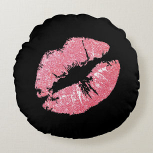 Roze lips rondom de loods rond kussen