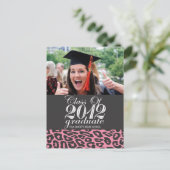 Roze luipaard klasse van 2012 Graduation Briefkaar Aankondigingskaart (Staand voorkant)