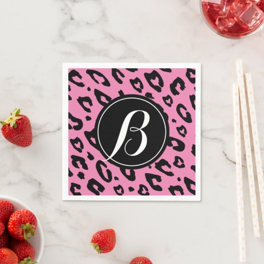 Roze luipaardprint servetten met eigen monogram (Insitu)