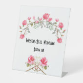 Roze Magnolias Gold Accent Wedding Reclamebord Met Voetstuk (Voorkant)