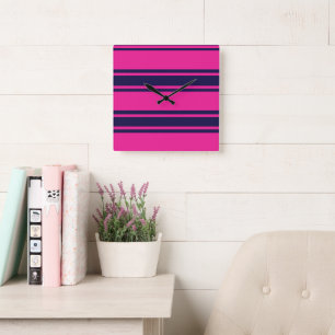 Roze marinestrepen vierkante klok