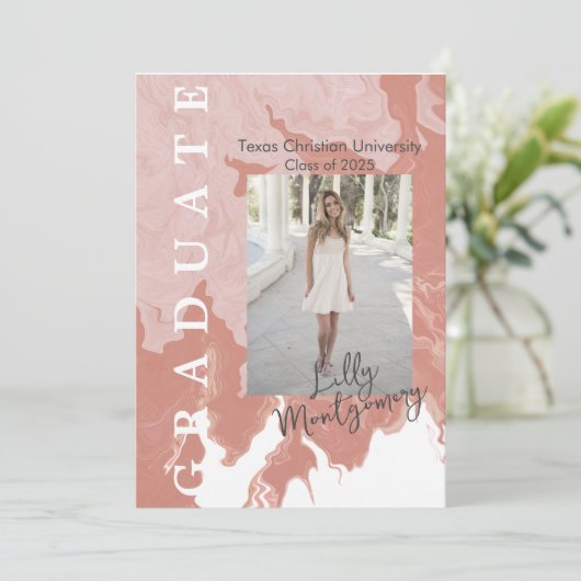 Roze Marmeren Foto Afstudeer Uitnodigingskaart Kaart (Staand voorkant)
