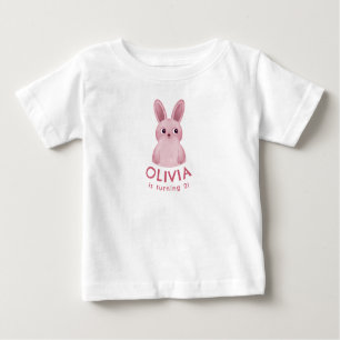 Roze meid's verjaardag met roze baby bunny