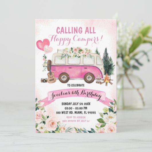 Roze Meisje Kamp Uit Verjaardag Uitnodiging (Staand voorkant)