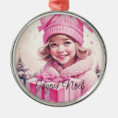 Roze Meisje Kerstmis Joyeux Noël Metalen Ornament (Voorkant)