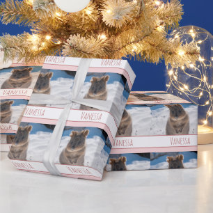 Roze Meisjes Gepersonaliseerde Quokka op het stran Cadeaupapier