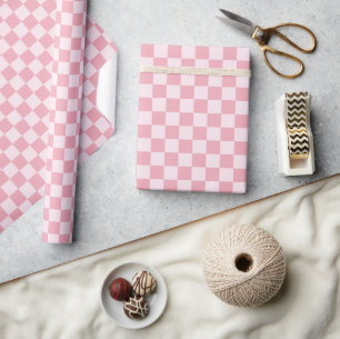 Roze Meisjesachtig Geruit Geruit Motief Retro Cadeaupapier