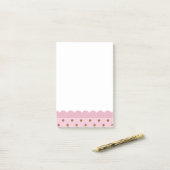 Roze met bruine pokadots post-it® notes (Op bureau)