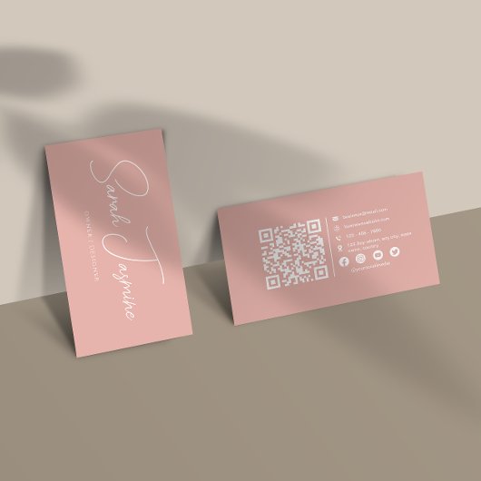 Roze minimalistische elegante scanbare QRcode Visitekaartje