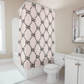 Roze Modern Script Girly Monogram Initiaal Douchegordijn (In situ)