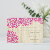 Roze moderne Floral Chrysanthemum Wedding RSVP Kaartje (Staand voorkant)