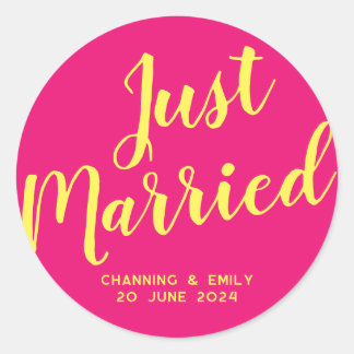 Roze moderne script net getrouwd ronde sticker