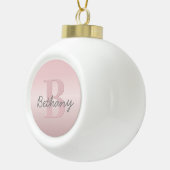 roze monogram en Jouw naam script bevestigen Keramische Bal Ornament (Rechts)