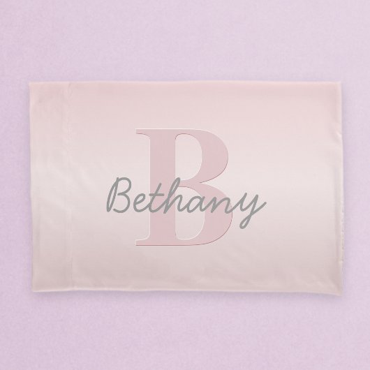 roze monogram en Jouw naam script bevestigen Kussensloop