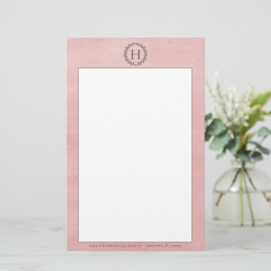 Roze monogram met schaarste briefpapier (Staand voorkant)