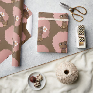 Roze natuurhaarschoonheid met ventilator, bruin cadeaupapier