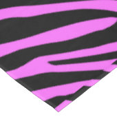 Roze neonkleurige zebrapatroon tafelkleed (Gekanteld)