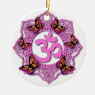 Roze ohm mandala design met Monarch butterflies Keramisch Ornament