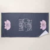Roze om & Lotus Flower Inhale Exhale Strandlaken (Voorkant)