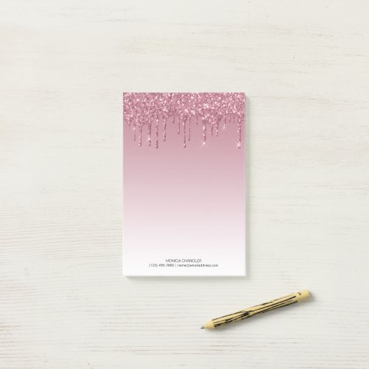 Roze Ombré Driving Glitter Monogram Post-it® Notes (Op bureau)
