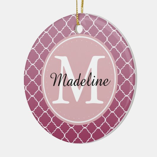 Roze Ombre Quatrefoil Monogram Keramisch Ornament (Links)