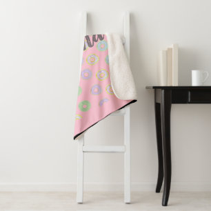 Roze omkeerbare aangepaste naam Donut Sherpa Blank Deken