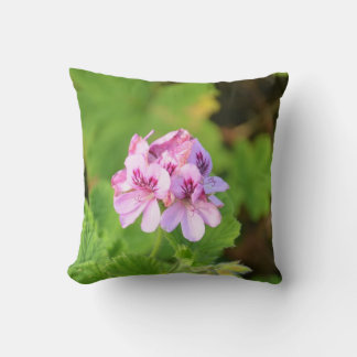 Roze Ooievaarsbek Kussen