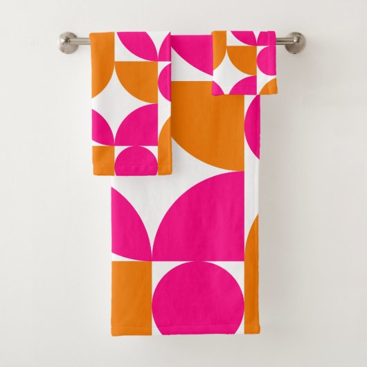 Roze Oranje geometrische Mid Century Pattern Bad Handdoek (Insitu)