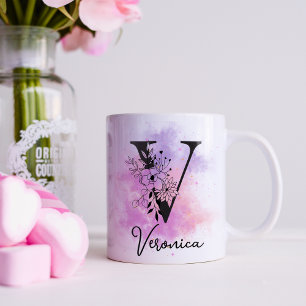 Roze Paarse Bloemen Zwart Letter Monogram V Koffiemok