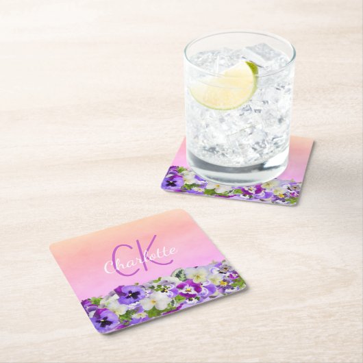 Roze paarse florale naam monogram script vierkante kartonnen onderzetter (Insitu)
