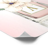 Roze parfumflesflesje Magnolia Monogram Poster (Hoek)
