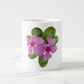 Roze Periwinkle bloemen met groene bladeren Extra Grote Beker (Voorkant)