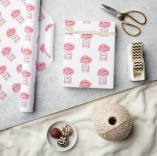 Roze Pioenrozen en Parfum Bloemstuk Cadeaupapier
