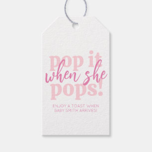 Roze Pop als ze Baby shower voor haar Pop Cadeaulabel