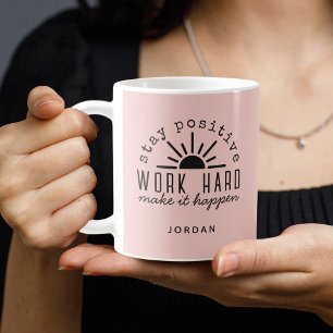 Roze positieve motivatiequote met elke naam koffiemok