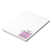 Roze retro schrijfmachine vanaf het bureau van notitieblok (Gedraaid)