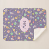 Roze Rocket Ship Space Pattern en naam van Girl Sherpa Deken (Voorkant (horizontaal))