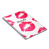 Roze rode lipstick Kisses op wit Notitieboek (Rechterzijde)