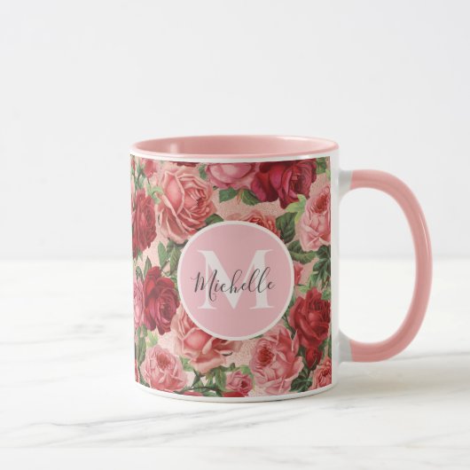 Roze Rode Roos Bloemen Monogrammed Mok (Rechts)