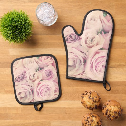 Roze Rose Blush Oven Mitt en Pot Holder Set (Top down)