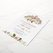 Roze Rose Goud Bloemen Tiara Vlinder Quinceanera Folie Uitnodiging (Gedraaid)