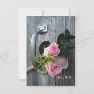 Roze rozen en Barnwood Wedding RSVP