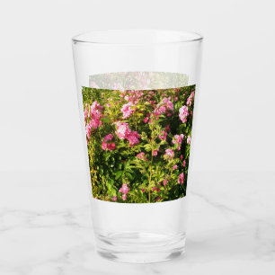 Roze rozen in het bloedbad glas