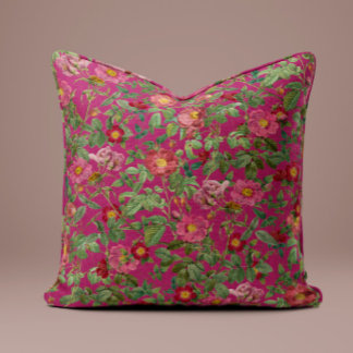 Roze Rozen Kussen in Krachtige Fuchsia