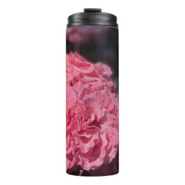 Roze rozen thermosbeker