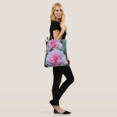 Roze rozen tote bag (Op model)